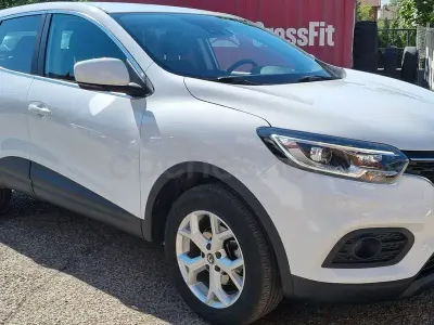 Usado Renault Kadjar LIMITED 115 CV (84 kW) 2021 Blanco SUV