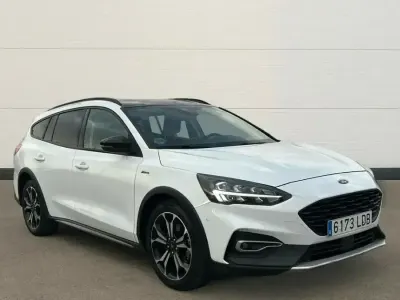 Usado Ford Focus Active 125 CV (91 kW) 2019 Blanco Familiar