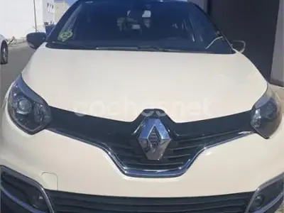 Usado Renault Captur Zen 90 CV (66 kW) 2014 Blanco SUV