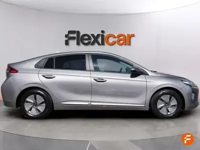 Usado Hyundai Ioniq Style 141 CV (103 kW) 2022 Gris Utilitario