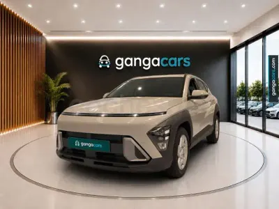 Usado Hyundai Kona 120 CV (88 kW) 2024 Gris / plata SUV