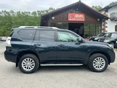 Usado Toyota Land Cruiser Limited 177 CV (130 kW) 2016 Negro SUV