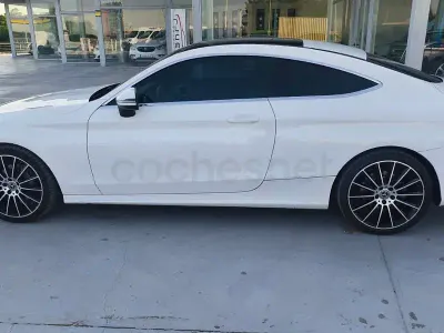 Usado Mercedes C220 170 CV (125 kW) 2018 Blanco Coupe