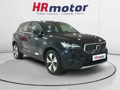 Usado Volvo XC40 Core 211 CV (155 kW) 2022 Negro SUV