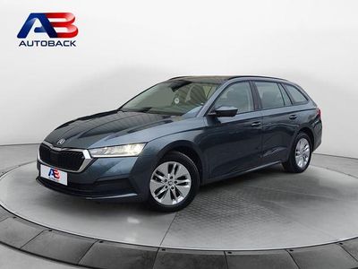 Usado Skoda Octavia Ambition 150 CV (110 kW) 2021 Gris / plata Familiar
