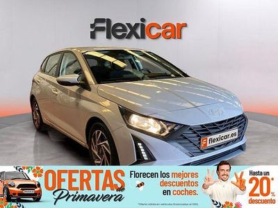 Usado Hyundai i20 84 CV (61 kW) 2024 Gris Utilitario