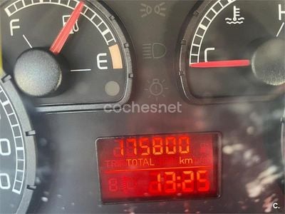 Usado Fiat Punto Dynamic 60 CV (44 kW) 2005 Azul Utilitario