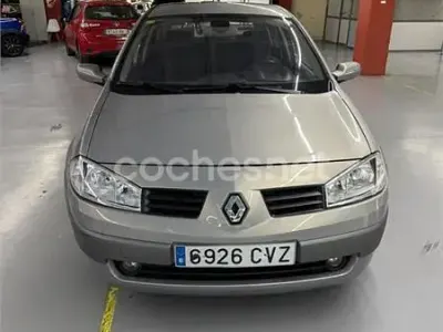 Usado Renault Mégane Expression 115 CV (84 kW) 2004 Gris / plata Berlina
