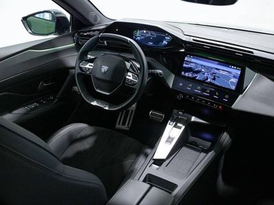 Käytetty Peugeot 308 GT 130 HP (95 kW) 2022 Vihreä Sedan