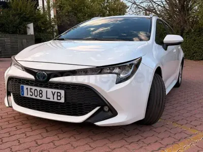 Usado Toyota Corolla Business Edition 122 CV (89 kW) 2022 Blanco Familiar