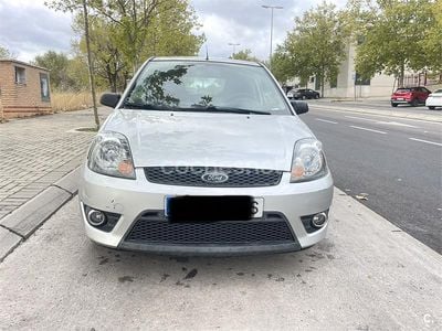 Gris / plata Usado 2008 Ford Fiesta Ambiente Berlina | 2100 € (Super precio)