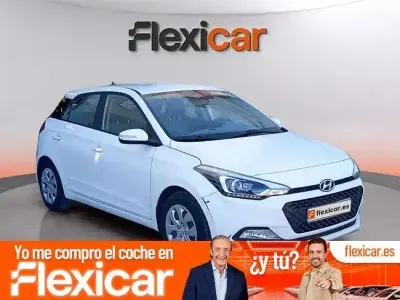 Usado Hyundai i20 84 CV (61 kW) 2017 Blanco Berlina