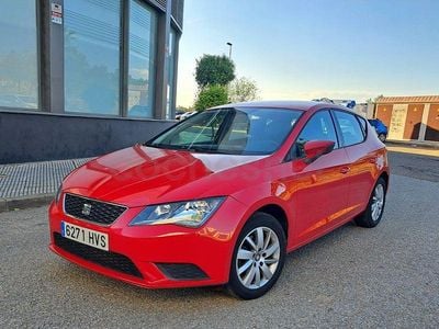 Usado Seat Leon Reference 90 CV (66 kW) 2014 Rojo Berlina