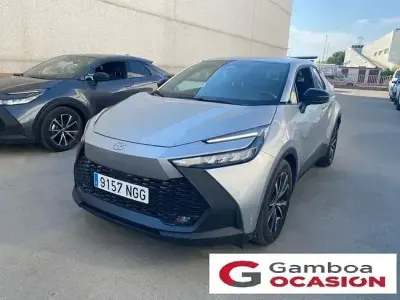 Usado Toyota C-HR Advance 140 CV (102 kW) 2025 Gris SUV