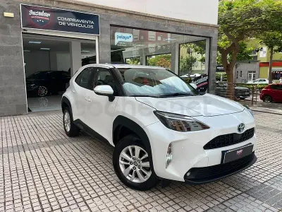 Usado Toyota Yaris Cross Active 116 CV (85 kW) 2022 Blanco SUV