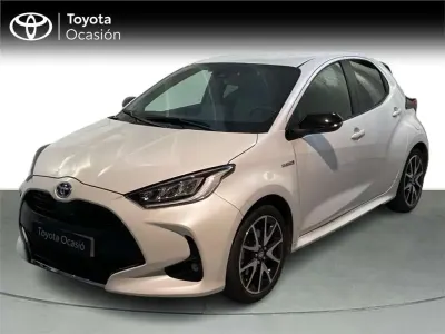 Usado Toyota Yaris Style 116 CV (85 kW) 2021 Blanco Utilitario