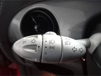 Rojo Usado 2005 Mini ONE Utilitario | 5500 € (Precio justo)