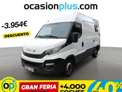 Usado Iveco Daily 156 CV (114 kW) 2018 Blanco Van