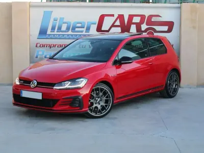 Usado VW Golf VII GTI 245 CV (180 kW) 2019 Rojo Utilitario