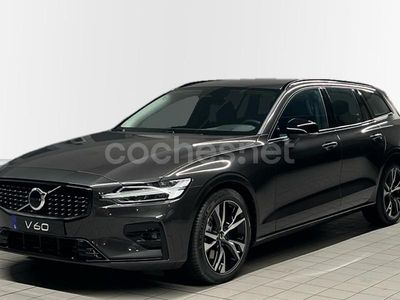 Gris / plata Nuevo 2025 Volvo V60 Plus Familiar | 47.400 € (Un poco caro)