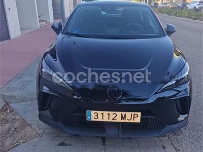 Begagnad MG MG4 EV 2023 Eléctrico Halvkombi