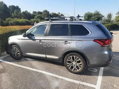 Usado Mitsubishi Outlander Motion 150 CV (110 kW) 2016 Gris / plata SUV