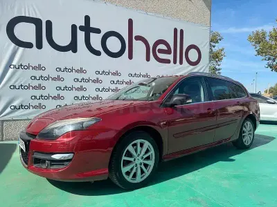 Begagnad Renault Laguna III Bose Edition 150 HK (110 kW) 2011 Röd Kombi