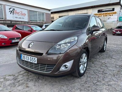 Käytetty Renault Grand Scénic III Dynamique 110 HP (80 kW) 2010 Ruskea Tila-auto