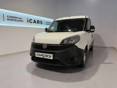 Usado Fiat Doblò 82 CV (60 kW) 2021 Blanco Monovolumen