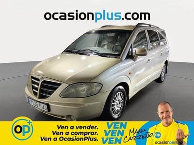 Usado Ssangyong (KGM) Rodius 165 CV (121 kW) 2006 Beige Monovolumen