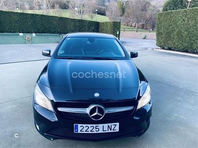 Usado Mercedes CLA220 Shooting Brake 177 CV (130 kW) 2015 Negro Familiar