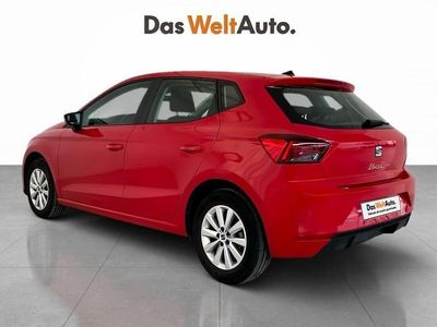 Usado Seat Ibiza Style 110 CV (80 kW) 2022 Rojo Utilitario