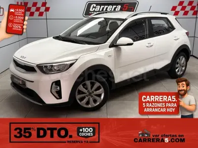 Usado Kia Stonic 100 CV (73 kW) 2022 Blanco SUV