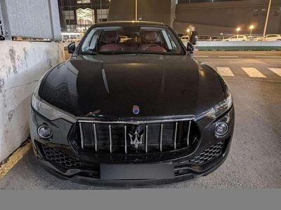Usado Maserati Levante GranLusso 275 CV (202 kW) 2019 Negro SUV