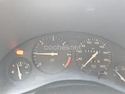 Usado Opel Corsa Swing 50 CV (36 kW) 1994 Azul Utilitario