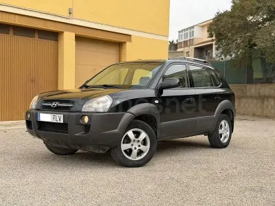 Usado Hyundai Tucson Comfort 140 HP (102 kW) 2007 Preto SUV