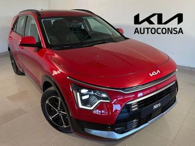 Rojo Nuevo 2025 Kia Niro SUV | 30.100 € (Precio justo)