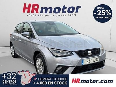 Usado Seat Ibiza Style Plus 90 CV (66 kW) 2021 Gris / plata Utilitario