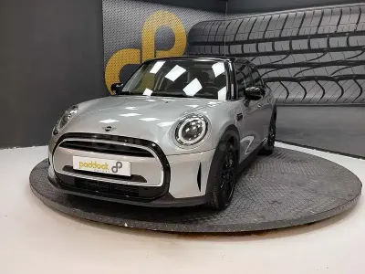 Usado Mini Cooper 136 CV (100 kW) 2024 Gris / plata Utilitario
