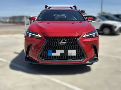 Usado Lexus NX300h Executive Line 197 CV (144 kW) 2022 Rojo SUV