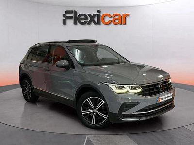 Gris Usado 2022 VW Tiguan Life SUV | 25.890 € (Precio justo)