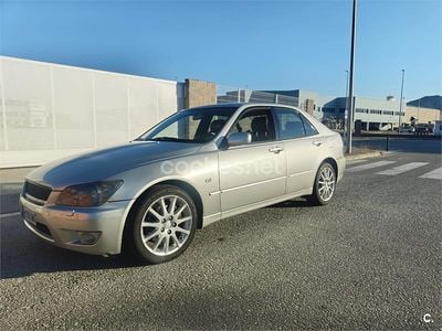 Usado Lexus IS200 155 CV (114 kW) 2005 Gris / plata Berlina