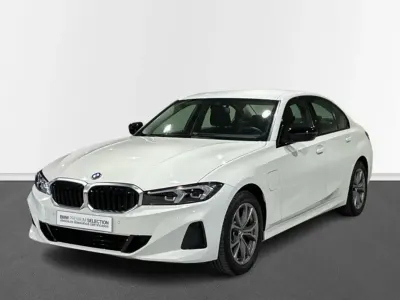 Usado BMW 320e Comfort Edition 204 CV (150 kW) 2024 Blanco Berlina