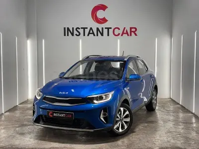 Usado Kia Stonic 100 CV (73 kW) 2022 Azul SUV