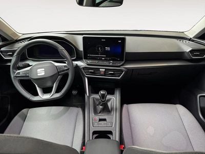 Usado Seat Leon Style 115 CV (84 kW) 2025 Gris/plata