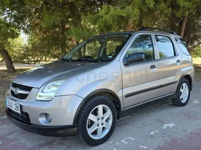 Usado Suzuki Ignis 99 CV (72 kW) 2005 Gris / plata Utilitario