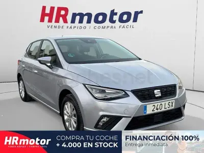 Usado Seat Ibiza Style Plus 90 CV (66 kW) 2021 Gris / plata Utilitario
