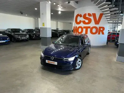 Usado VW Golf VIII Life 115 CV (84 kW) 2021 Azul Familiar