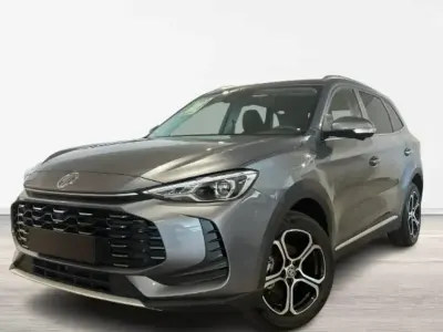 Käytetty MG ZS Comfort 116 HP (85 kW) 2025 Punainen Katumaasturi