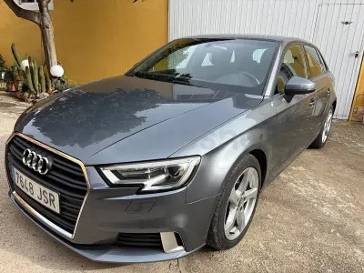 Usado Audi A3 Sport 110 CV (80 kW) 2016 Gris / plata Berlina